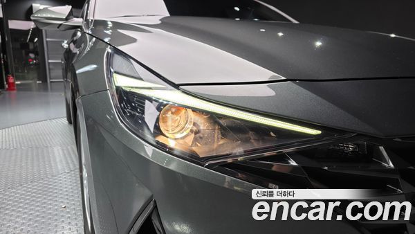 Hyundai Elantra 2022, фото 8