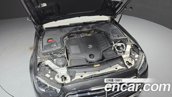 Mercedes-Benz E-Class 2021, фото 6