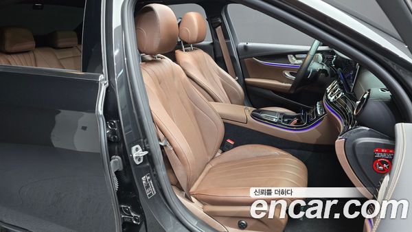 Mercedes-Benz E-Class 2021, фото 16