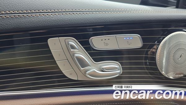 Mercedes-Benz E-Class 2021, фото 29
