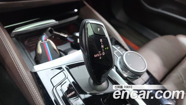 BMW 5 Series 2022, фото 9