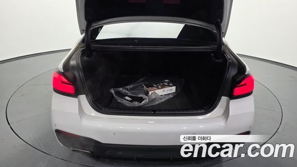 BMW 5 Series 2022, фото 20