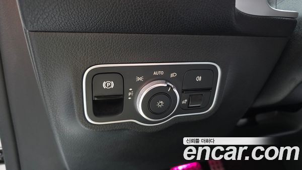 Mercedes-Benz GLB 2023, фото 29