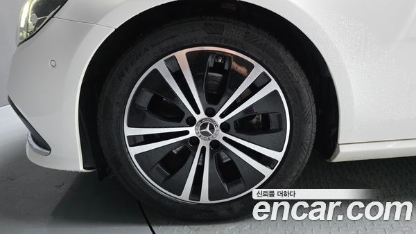 Mercedes-Benz E-Class 2021, фото 5