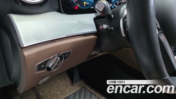 Mercedes-Benz E-Class 2021, фото 29