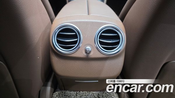Mercedes-Benz E-Class 2021, фото 31