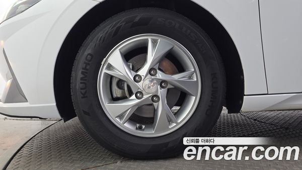 Hyundai Elantra 2022, фото 5