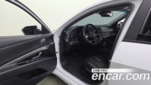 Hyundai Elantra 2022, фото 10