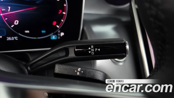 Mercedes-Benz GLC 2025, фото 12