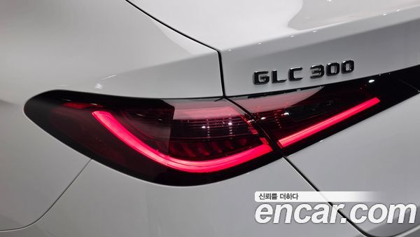 Mercedes-Benz GLC 2025, фото 9