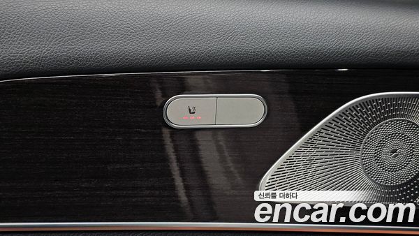 Mercedes-Benz GLE 2023, фото 30