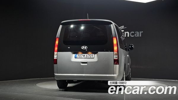 Hyundai Staria 2025, фото 3