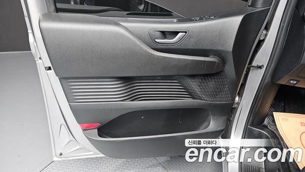 Hyundai Staria 2025, фото 13