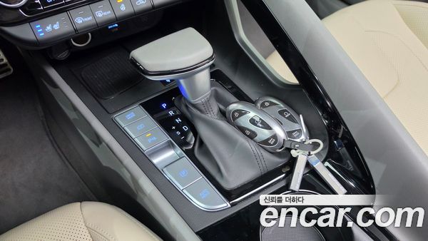 Hyundai Elantra 2024, фото 9