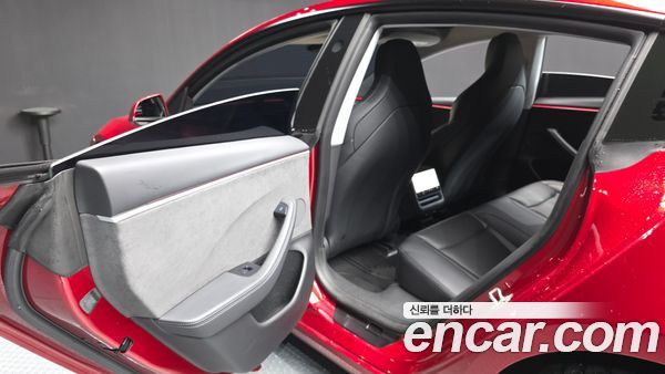 Tesla Model 3 2024, фото 16