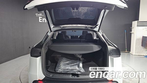 Tesla Model Y 2025, фото 25