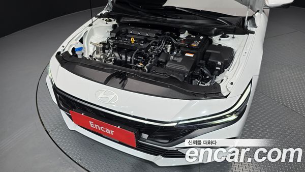 Hyundai Elantra 2024, фото 6