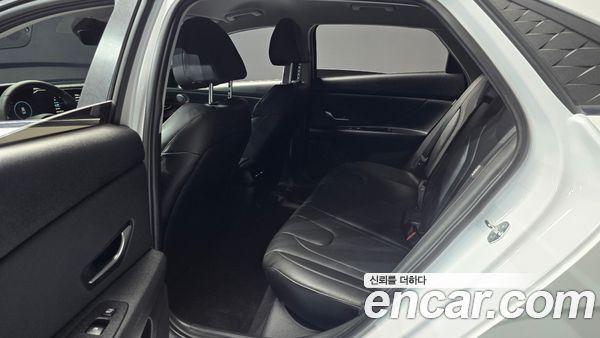 Hyundai Elantra 2024, фото 12