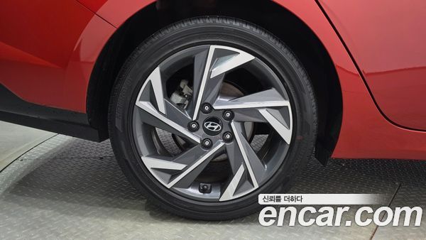 Hyundai Elantra 2024, фото 4