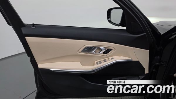 BMW 3 Series 2022, фото 13
