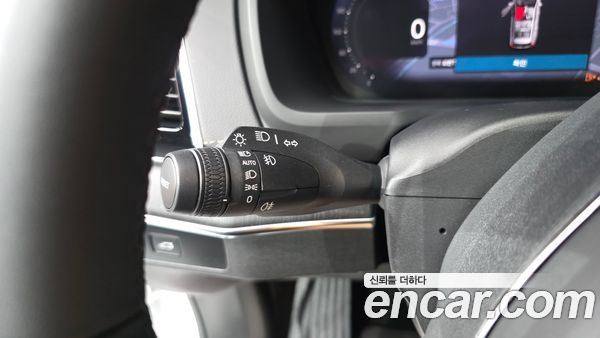 Volvo XC90 2023, фото 29
