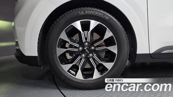 Kia Carnival 2023, фото 4