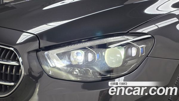 Mercedes-Benz E-Class 2022, фото 8