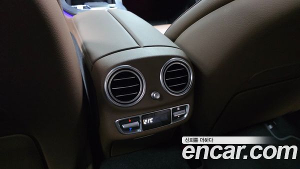 Mercedes-Benz E-Class 2022, фото 29