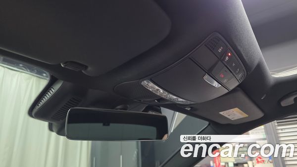 Mercedes-Benz E-Class 2022, фото 32