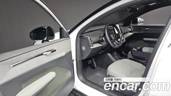 Volvo EX30 2026, фото 12