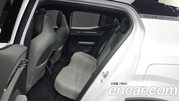 Volvo EX30 2026, фото 16