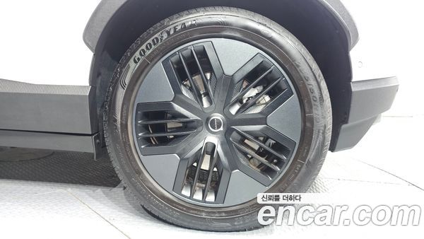 Volvo EX30 2026, фото 6