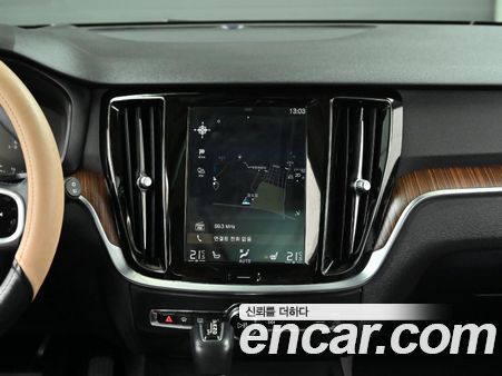 Volvo V60 2020, фото 14