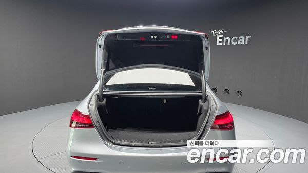 Mercedes-Benz E-Class 2023, фото 25