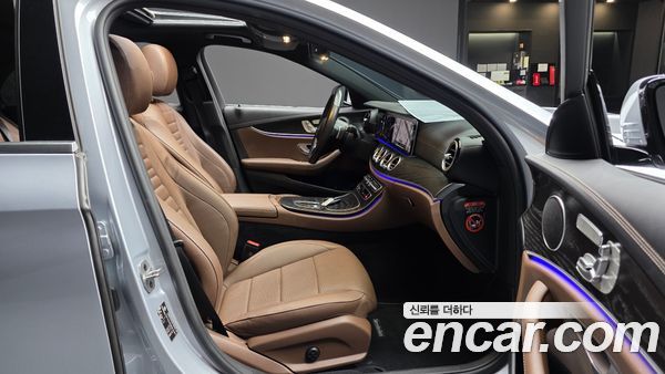 Mercedes-Benz E-Class 2023, фото 15