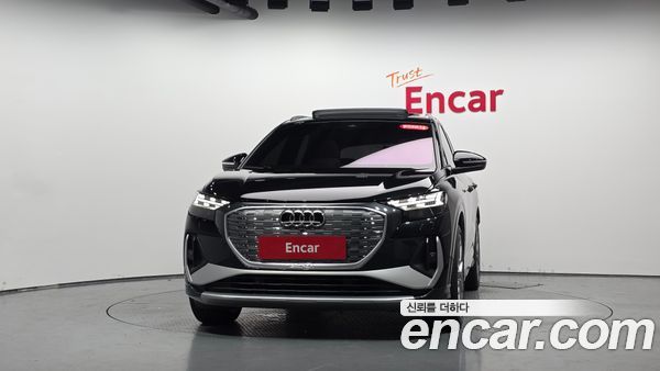 Audi Q4 e-tron 2025, фото 2