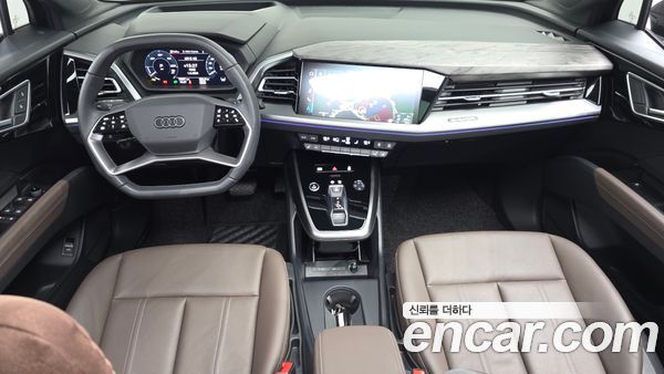 Audi Q4 e-tron 2025, фото 9