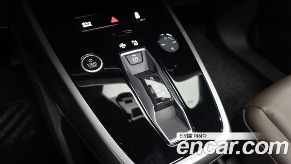 Audi Q4 e-tron 2025, фото 11