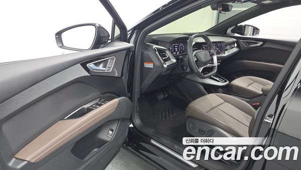 Audi Q4 e-tron 2025, фото 12