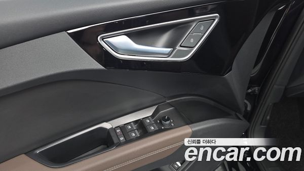 Audi Q4 e-tron 2025, фото 28