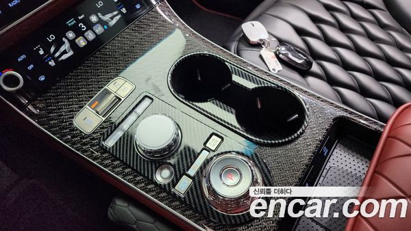 Genesis GV70 2025, фото 12