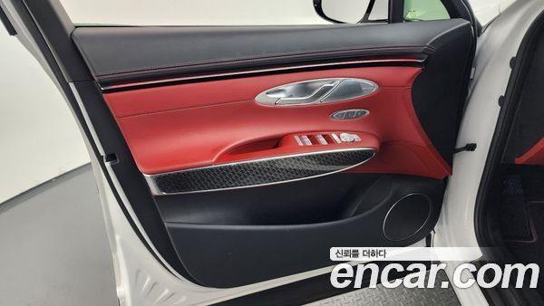 Genesis GV70 2025, фото 14