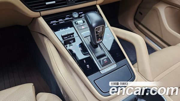 Porsche Cayenne 2020, фото 12