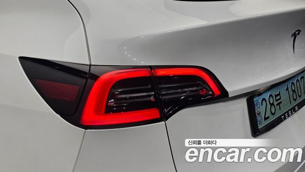 Tesla Model Y 2021, фото 9