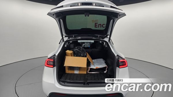 Tesla Model Y 2021, фото 39