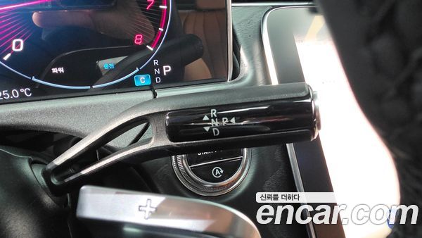 Mercedes-Benz E-Class 2025, фото 12