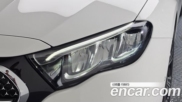 Mercedes-Benz E-Class 2025, фото 8