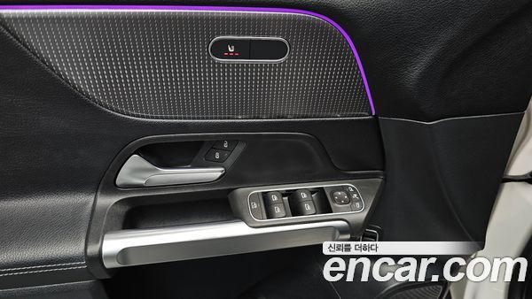 Mercedes-Benz GLB 2022, фото 23