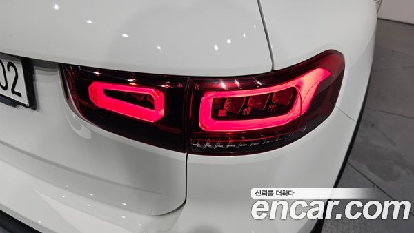 Mercedes-Benz GLB 2022, фото 8