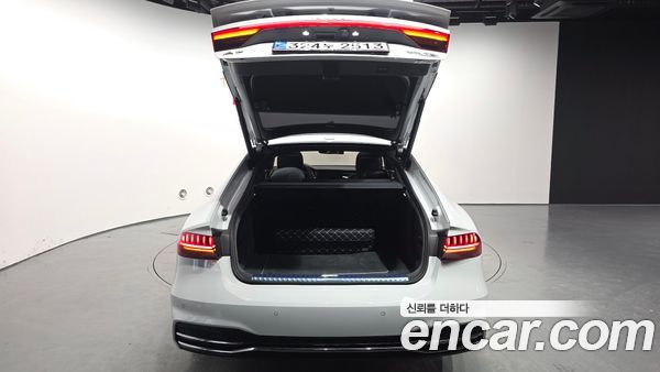 Audi A7 2021, фото 25